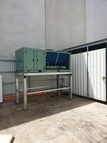 Outdoor_unit_mounted_on_frame_work